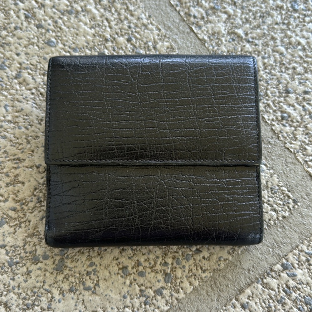 GUCCI black leather gold hardware bifold square wallet - Picture 4 of 13